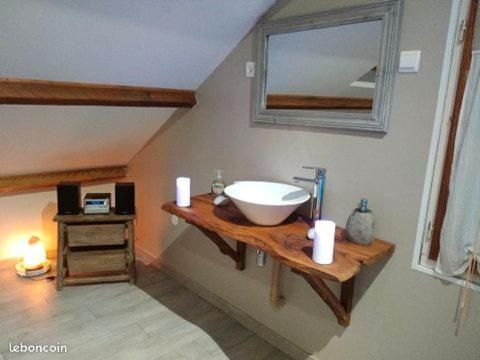 Ecrin D' Amour Suite Romantique Avec Jacuzzi Castels Exterior foto